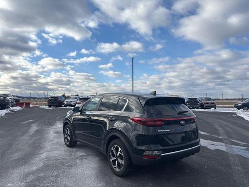 2022 Kia Sportage LX