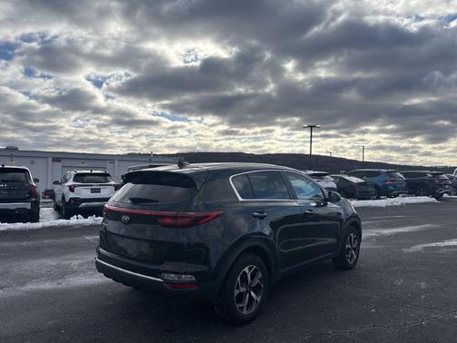 2022 Kia Sportage LX