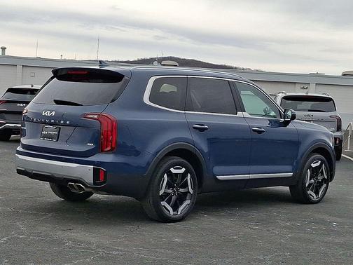 2023 Kia Telluride S