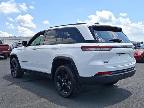 2024 Jeep Grand Cherokee Altitude
