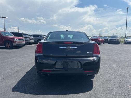 2018 Chrysler 300 Touring
