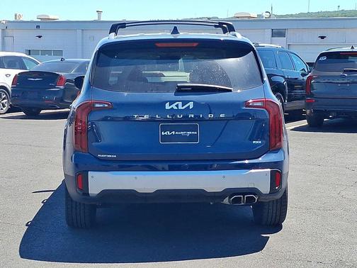 Midnight Lake Blue 2024 Kia Telluride S