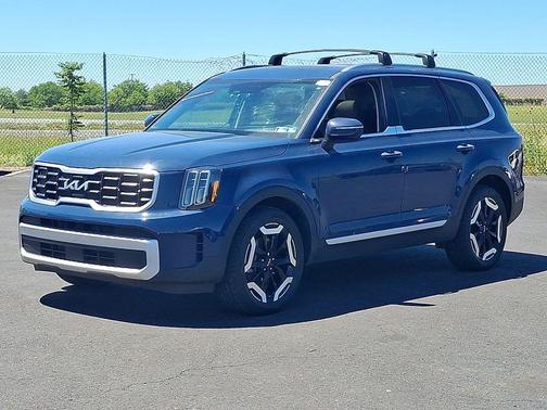 Midnight Lake Blue 2024 Kia Telluride S