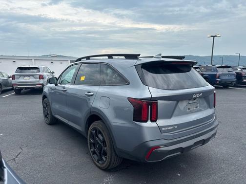 Everlasting Silver 2024 Kia Sorento X-Line EX