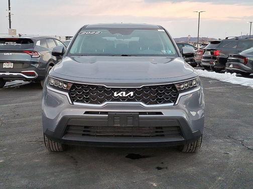 2022 Kia Sorento LX