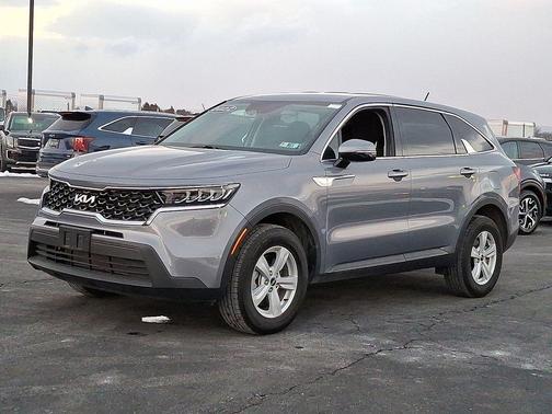 2022 Kia Sorento LX
