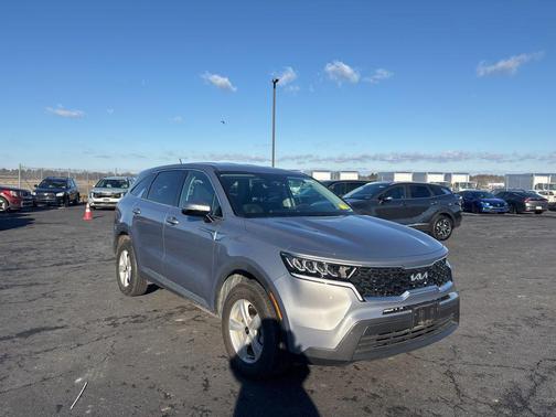 2022 Kia Sorento LX