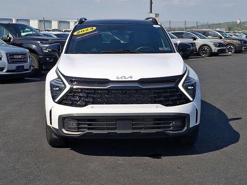 Glacial White Pearl 2024 Kia Sportage S