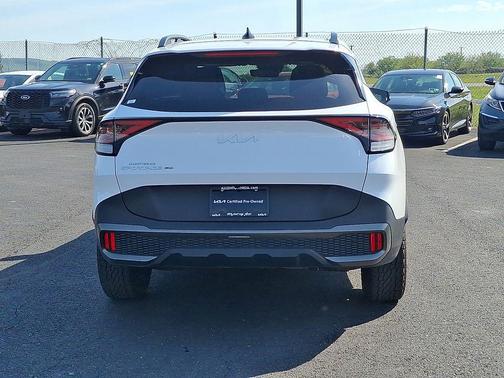 Glacial White Pearl 2024 Kia Sportage S