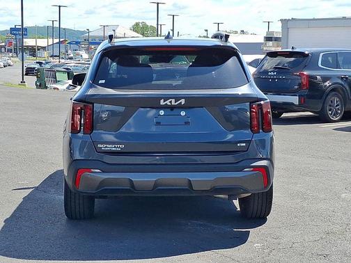 Gravity Gray 2024 Kia Sorento EX