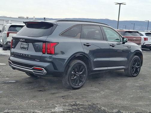 2022 Kia Sorento SX