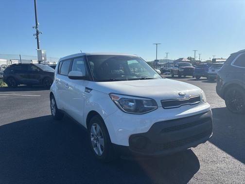 Clear White 2018 Kia Soul Base
