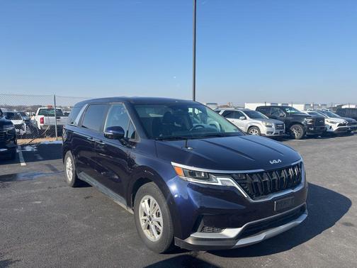 2024 Kia Carnival LX