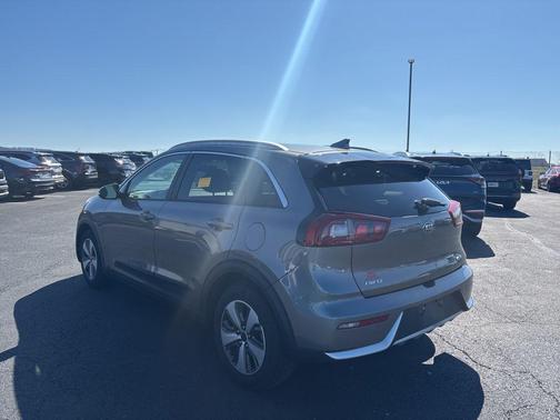 Metal Stream 2017 Kia Niro EX