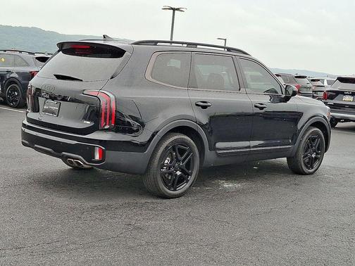 Ebony Black 2025 Kia Telluride SX X-Line