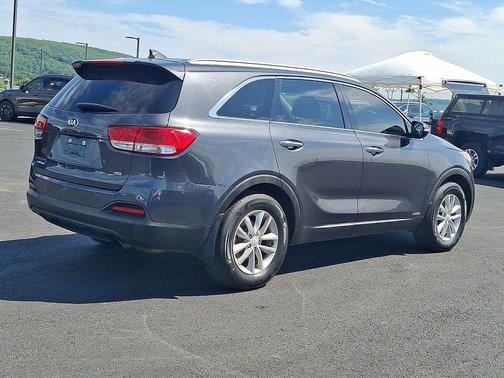 Platinum Graphite 2018 Kia Sorento LX