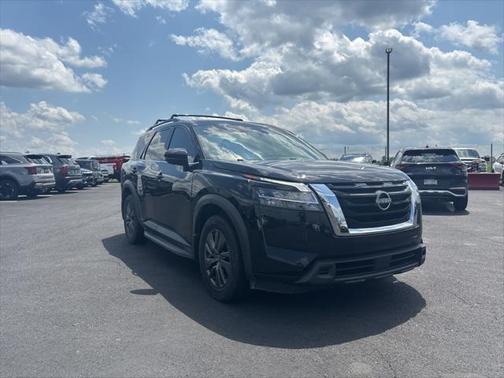 2022 Nissan Pathfinder SV 4WD