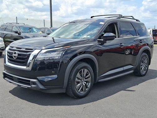 2022 Nissan Pathfinder SV 4WD