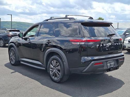 2022 Nissan Pathfinder SV 4WD