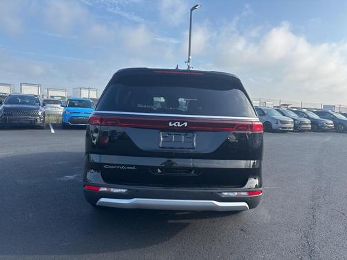 2022 Kia Carnival EX