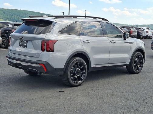 Wolf Gray 2025 Kia Sorento EX