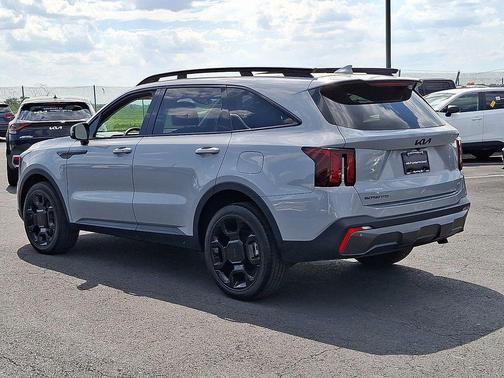 Wolf Gray 2025 Kia Sorento EX