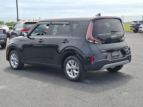 Fusion Black 2023 Kia Soul LX
