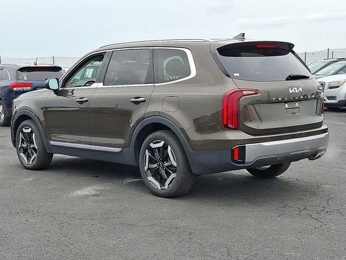 Dark Moss 2025 Kia Telluride S