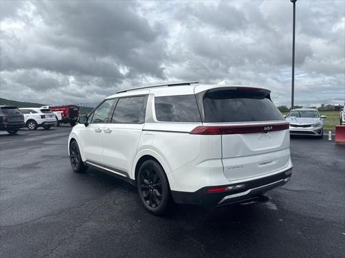 2024 Kia Carnival SX