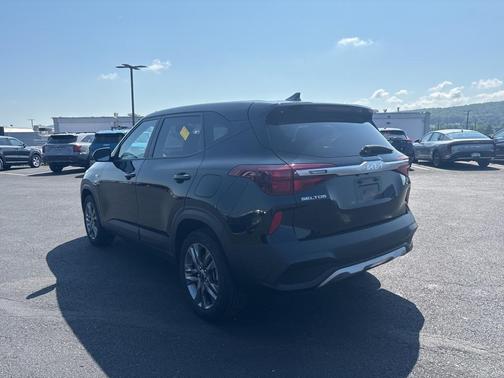 2023 Kia Seltos LX