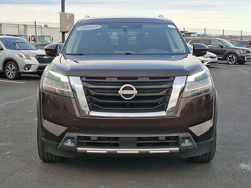 2022 Nissan Pathfinder SL 4WD