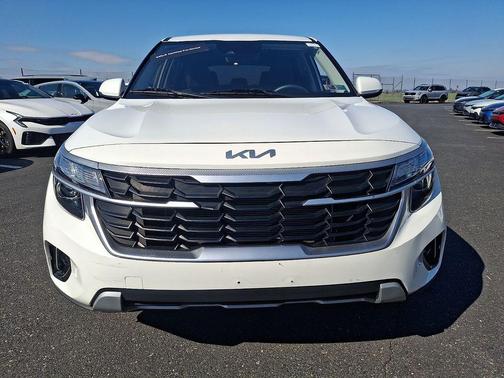 2025 Kia Seltos LX