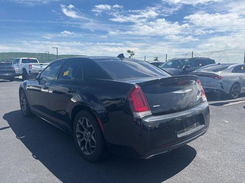 Gloss Black 2017 Chrysler 300 S