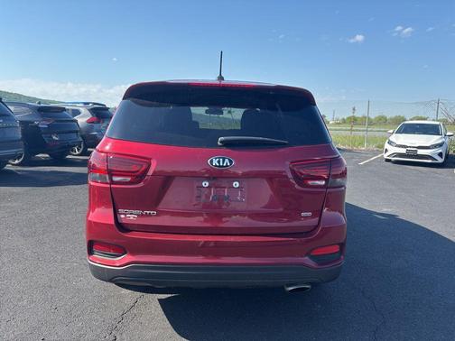 Passion Red 2019 Kia Sorento LX