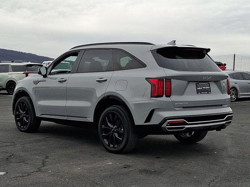 2023 Kia Sorento SX