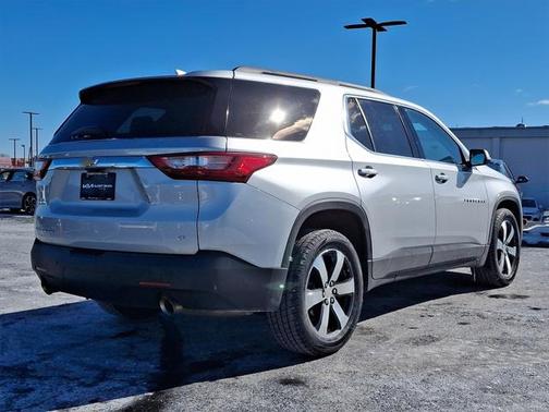 2021 Chevrolet Traverse LT Leather