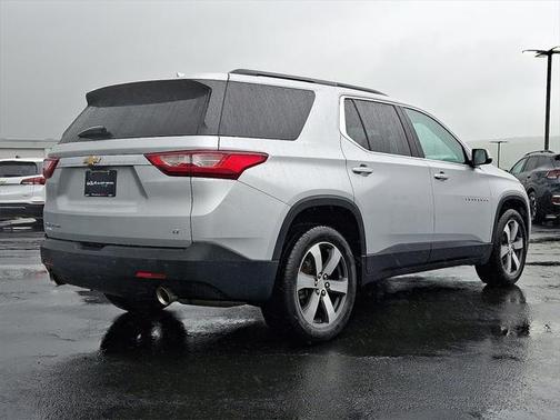 2021 Chevrolet Traverse LT Leather