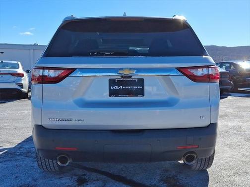 2021 Chevrolet Traverse LT Leather