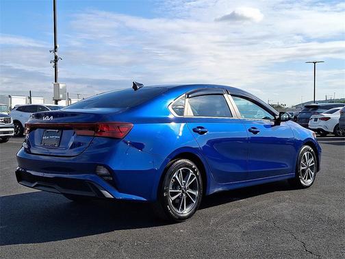 2023 Kia Forte LXS