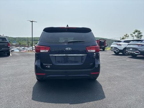 2018 Kia Sedona LX