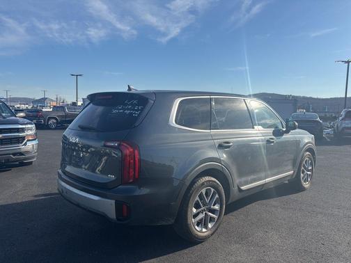 2023 Kia Telluride LX