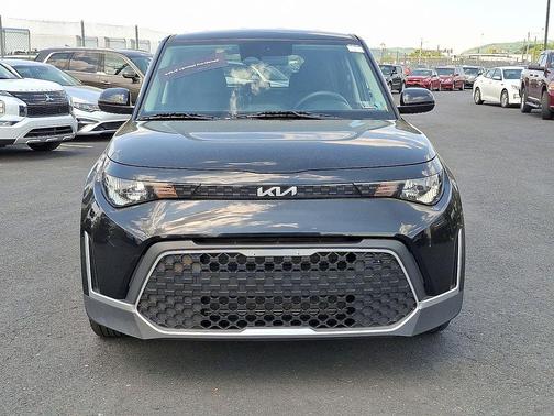 Fusion Black 2024 Kia Soul LX