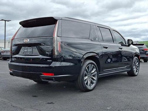 2022 Cadillac Escalade ESV Sport