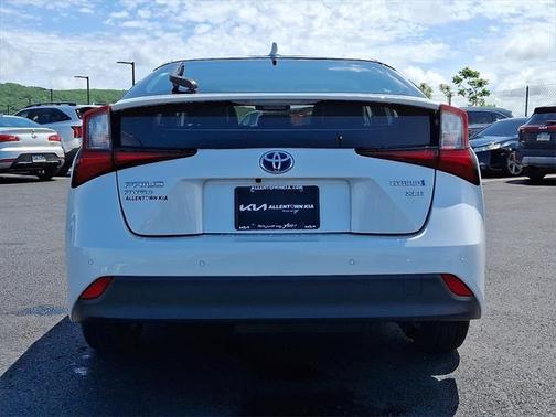 2021 Toyota Prius XLE