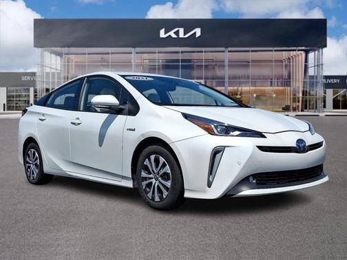 2021 Toyota Prius XLE