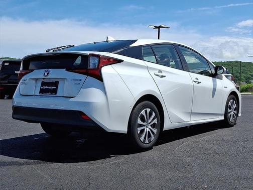 2021 Toyota Prius XLE