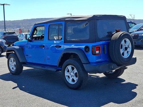 2022 Jeep Wrangler Unlimited Sport