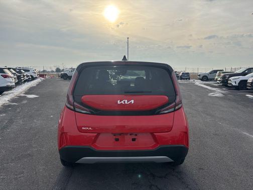 2024 Kia Soul LX