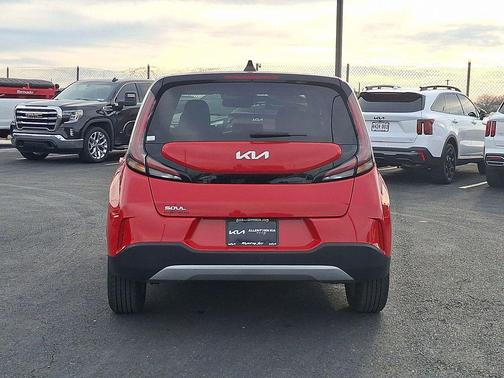 2024 Kia Soul LX
