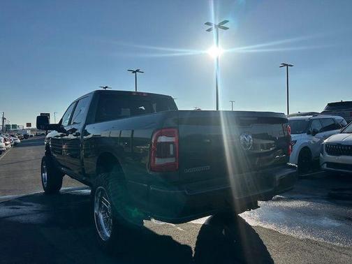 2024 RAM 2500 Laramie Crew Cab 4x4 6'4' Box